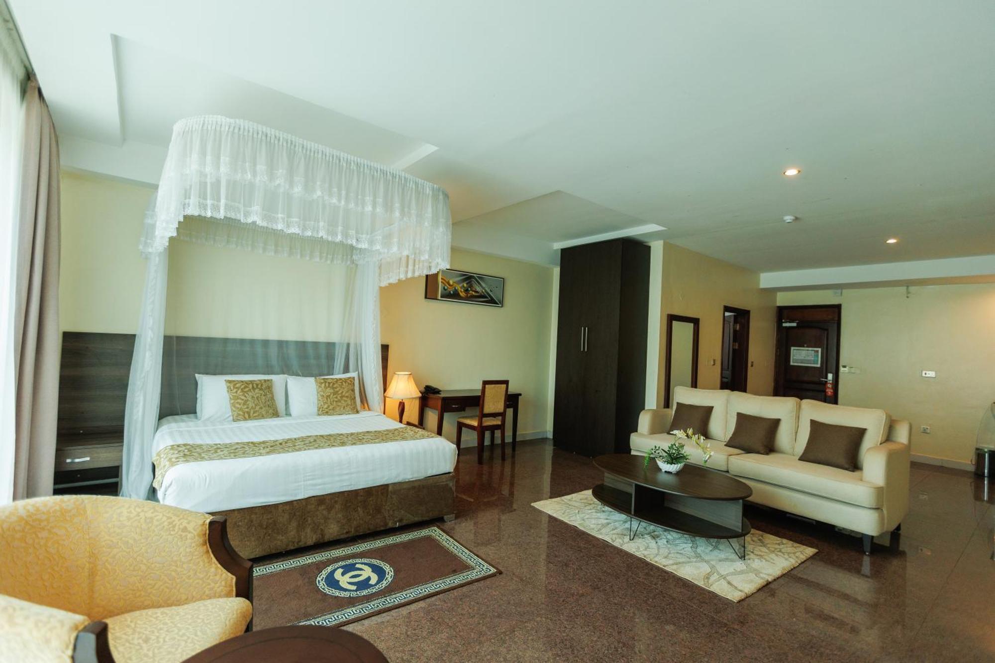 Koki Hotel Kampala Exterior foto