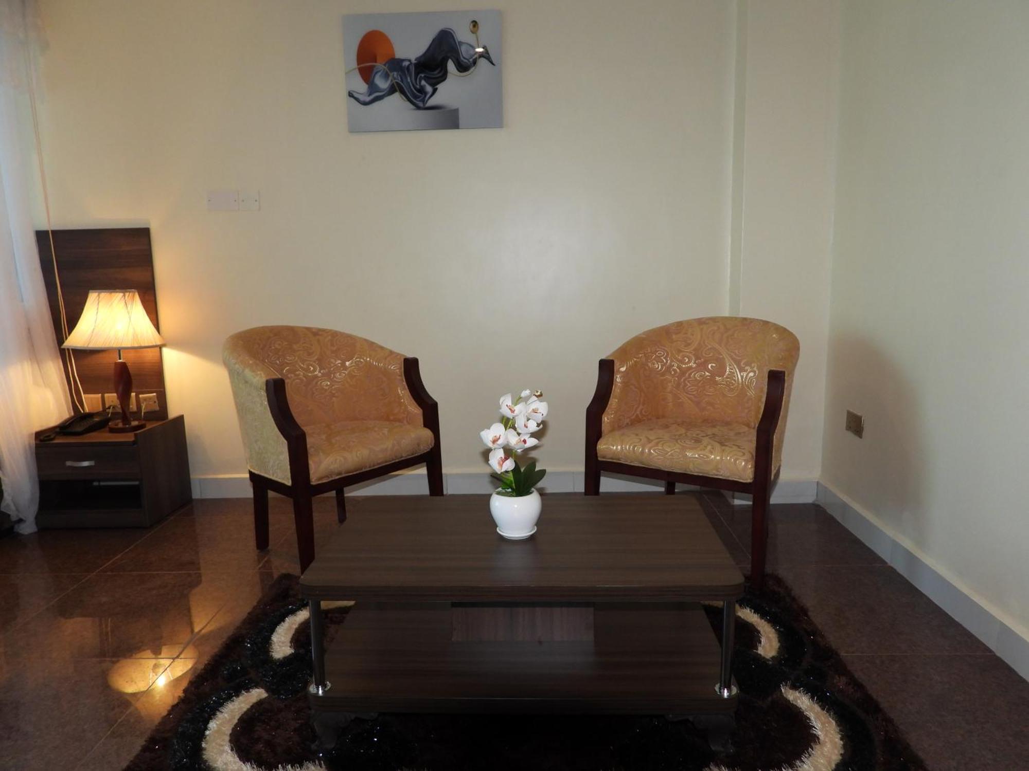 Koki Hotel Kampala Exterior foto